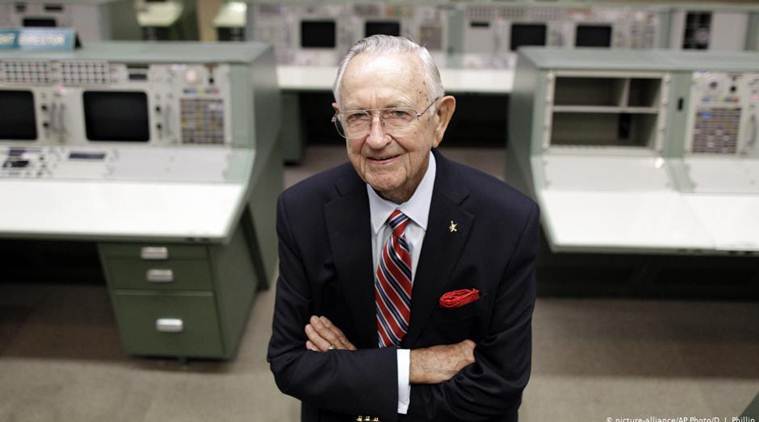 Chris Kraft, whose work on the ground helped NASA launch humans into space, dies