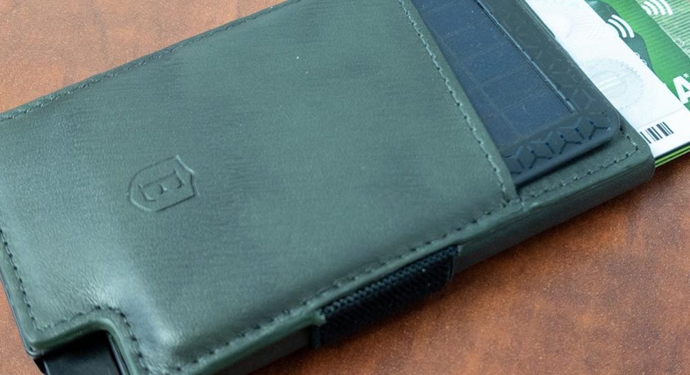 Ekster Senat Bericht: Behalten Sie Ihre Brieftasche und Telefon im Auge