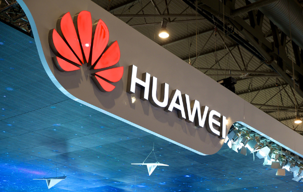 Trump sagt, die US-Regierung werde keine Geschäfte mehr mit Huawei machen 1