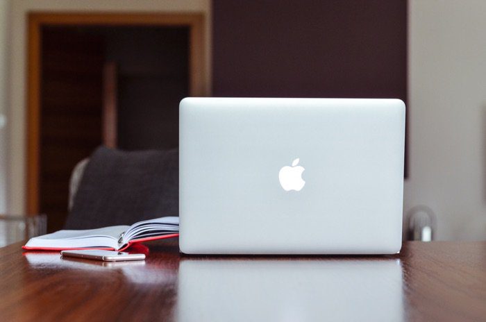 AppleMacBook Pro 16 Zoll, um eine neue Tastatur zu bekommen