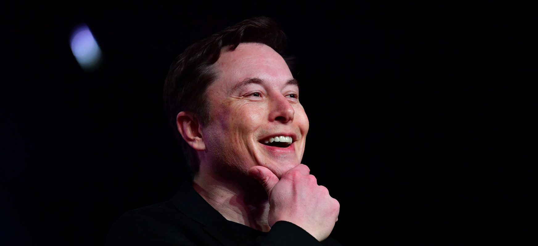 Elon Musk sagt, Menschen weinen über Cyberpunk 2077 und schickt Memes an Spieleentwickler 98