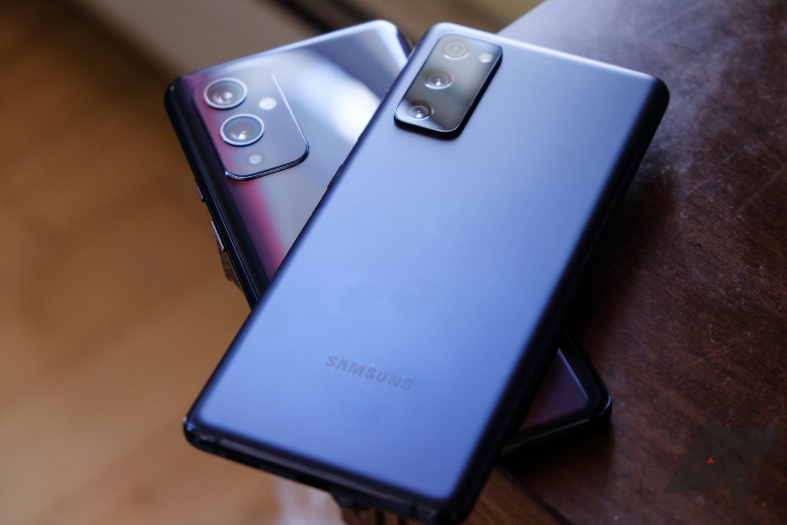 OnePlus 9 gegen Samsung Galaxy S20 FE: Der Liebling der Fans hat fast die Nase vorn 75