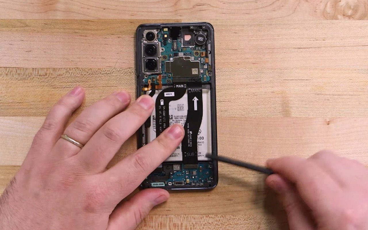 Samsung Galaxy S21 Teardown: Noch geringe Reparierbarkeit 15
