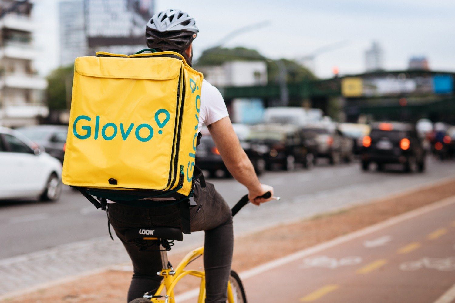 Glovo Prime startet in Polen. Sie zahlen ein Abonnement und für Lebensmittellieferungen - keinen Cent 175