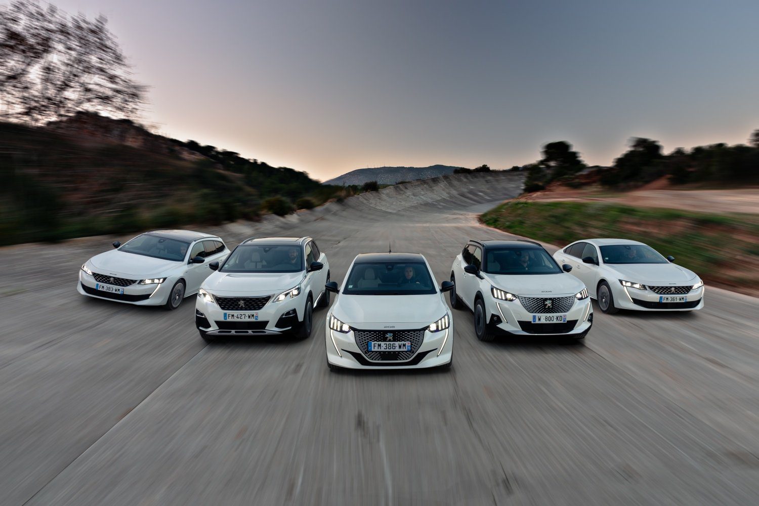 Peugeot will seine Autos bis 2025 vollständig elektrifizieren 39
