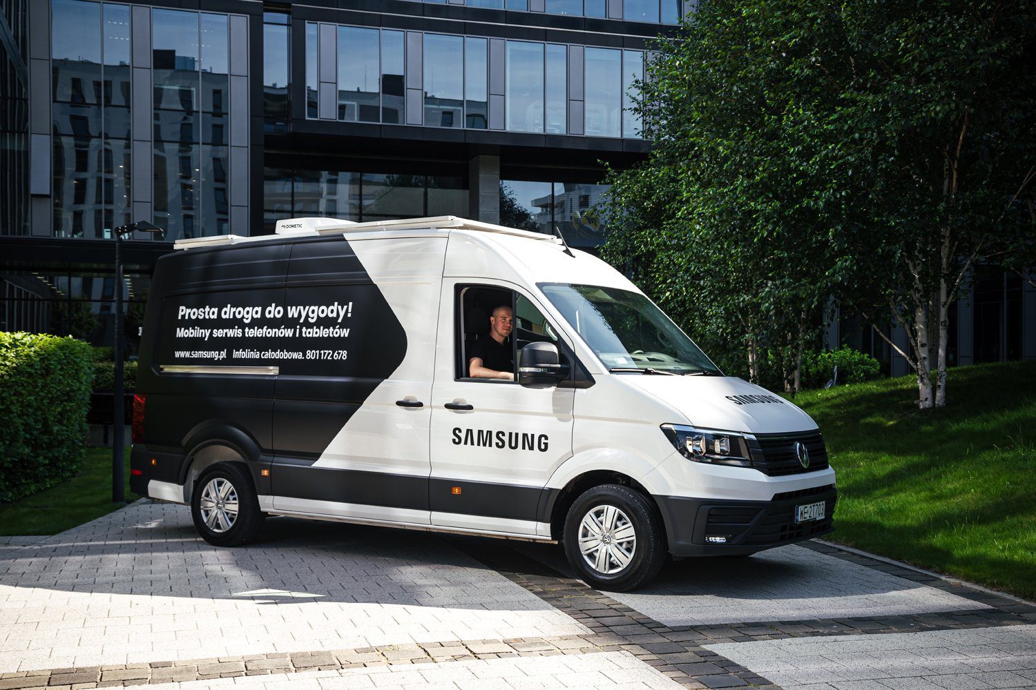 Sie haben keine Zeit, zum Samsung-Service zu gehen? Ein Transporter mit Spezialisten kommt zu Ihnen nach Hause 270