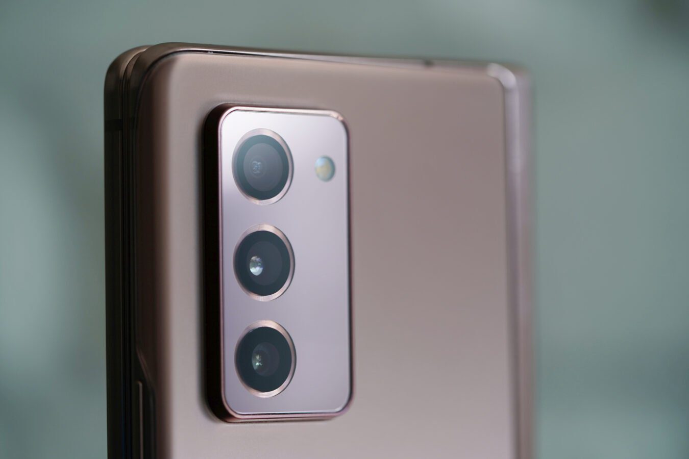 Samsung hat ein faltbares Smartphone mit einer rotierenden Kamera entwickelt. Schlag oder Kitt? 3