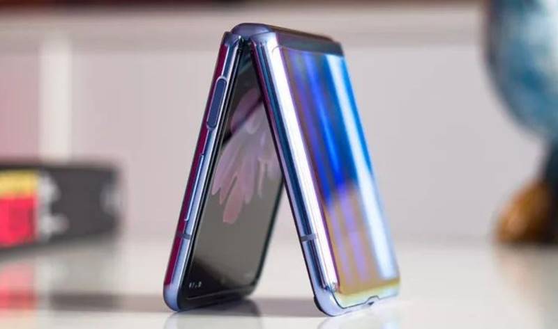 Samsung Galaxy Die durchgesickerten Spezifikationen des Z Flip 4 deuten auf einen neuen Chip hin 143